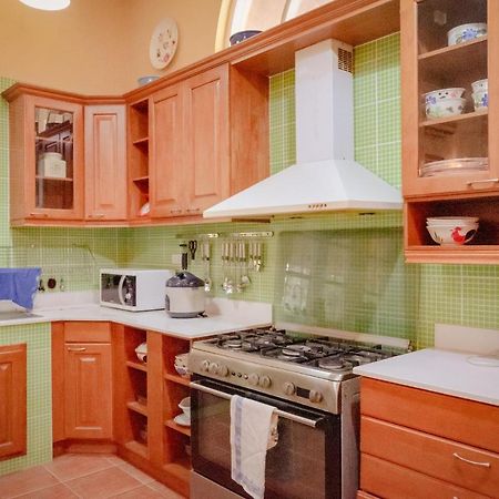 300M From Beach - Luxury Mediterranean Holiday House - Pets Welcome بانغ ساري المظهر الخارجي الصورة
