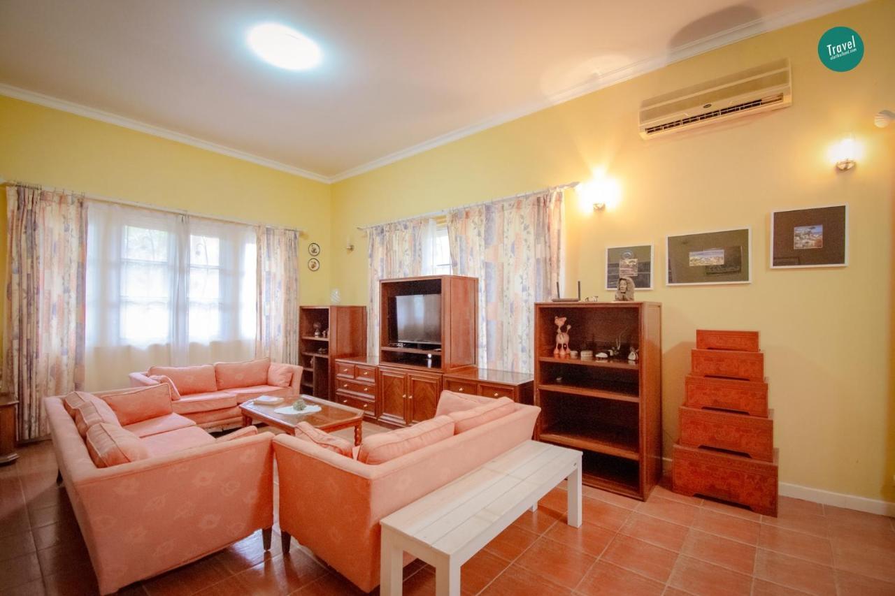 300M From Beach - Luxury Mediterranean Holiday House - Pets Welcome بانغ ساري المظهر الخارجي الصورة
