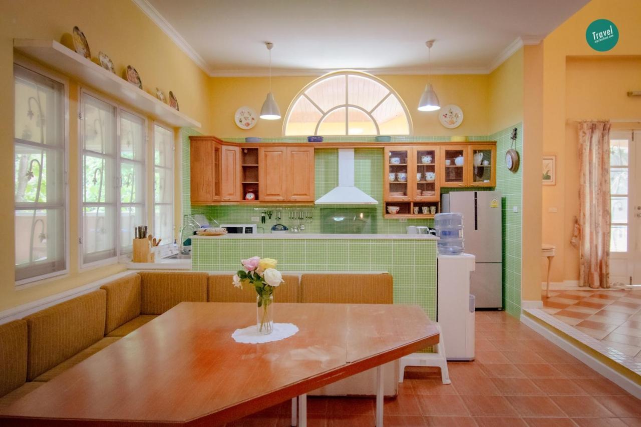 300M From Beach - Luxury Mediterranean Holiday House - Pets Welcome بانغ ساري المظهر الخارجي الصورة